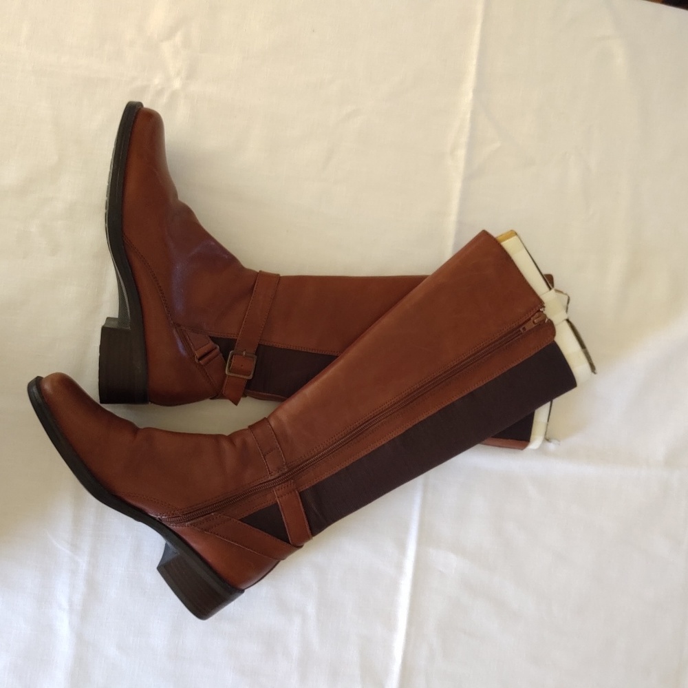 (R)elativiy Boots size 8